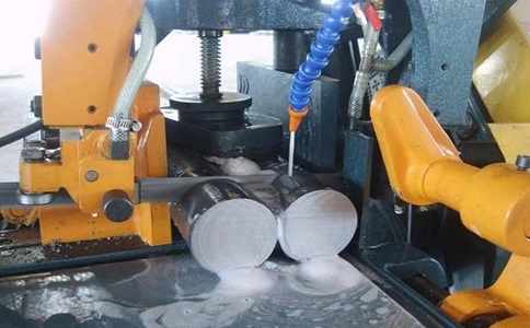 港口卧式带锯床的送料方式有哪几种？